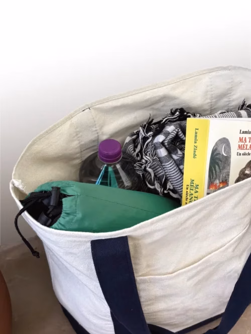 Fits in beach bag
